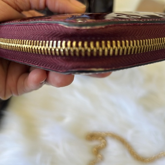 Louis Vuitton Round Zipper Vernis - Picture 13 of 13